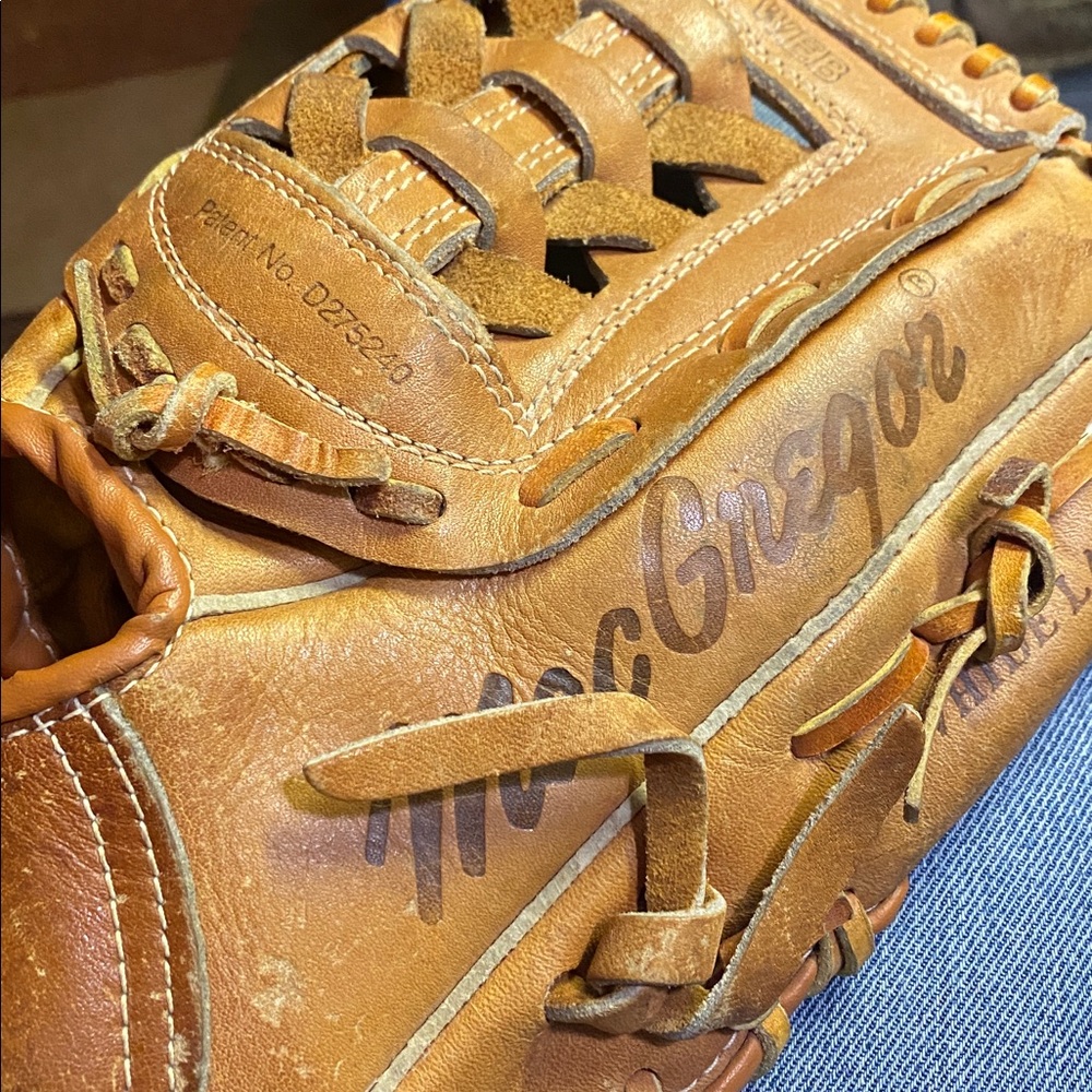 Left Hand Fielder Baseball Glove - Picture 6 of 6